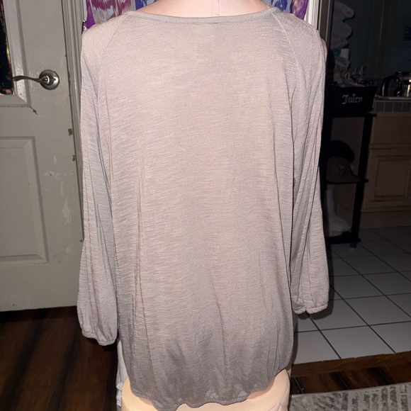 Faded Glory Light Grayish brown Women's Blouse with Lace front & cold shoulders - Picture 5 of 6